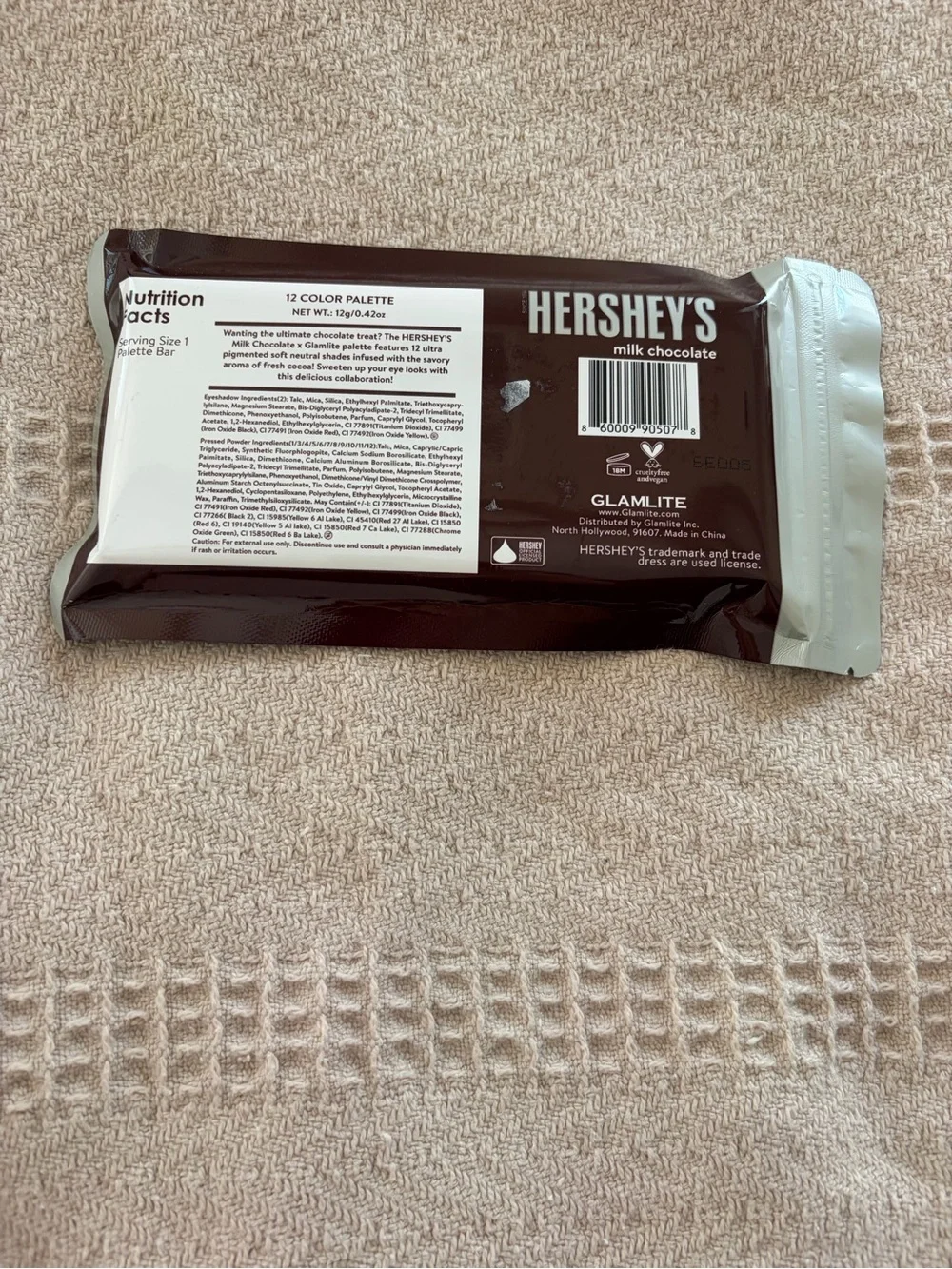 Glamlite Eyeshadow Palette 12 neutral colors HERSHEY’S Milk chocolate themed NWT